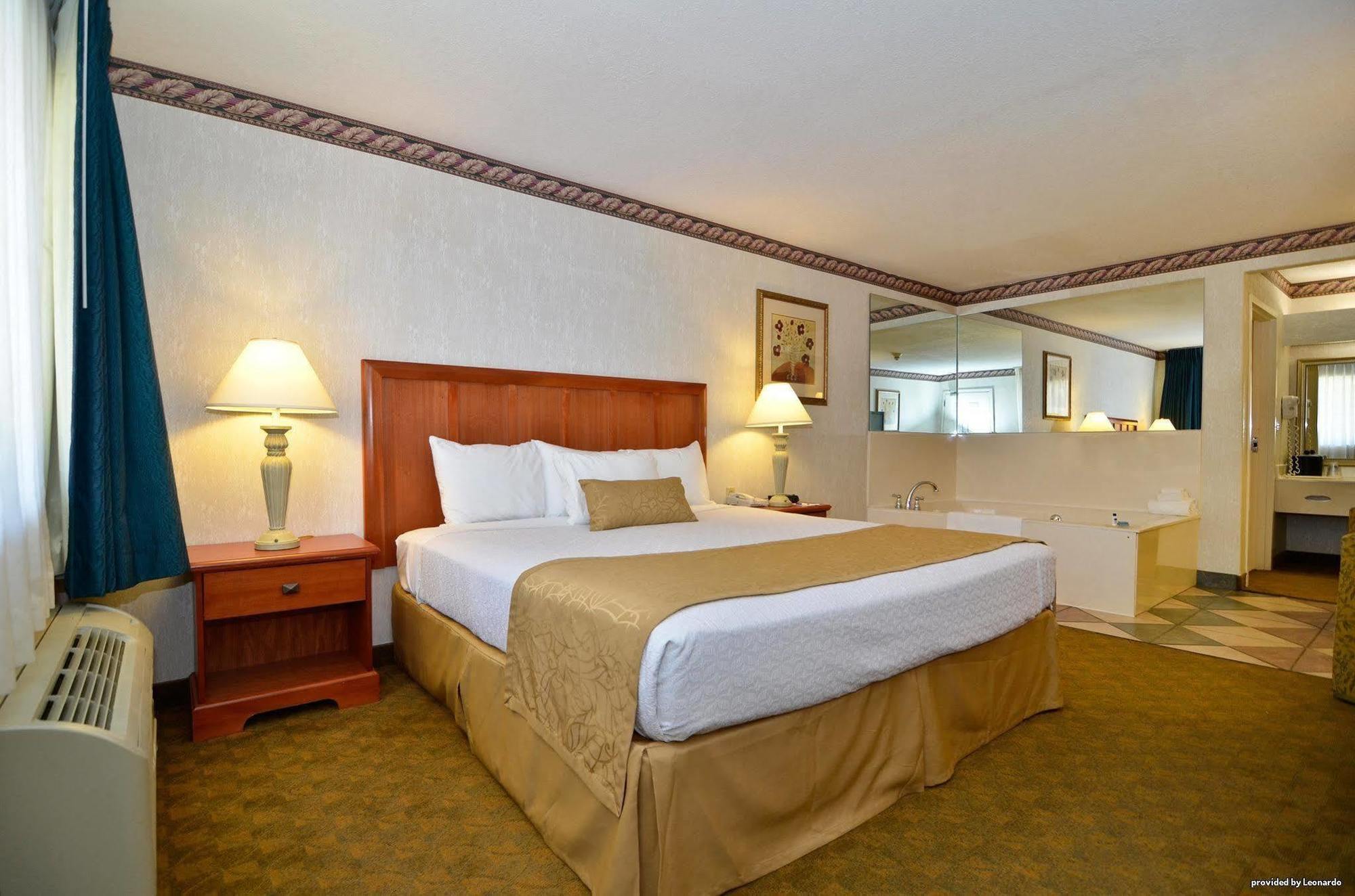 Best Western Marble Falls Inn Экстерьер фото